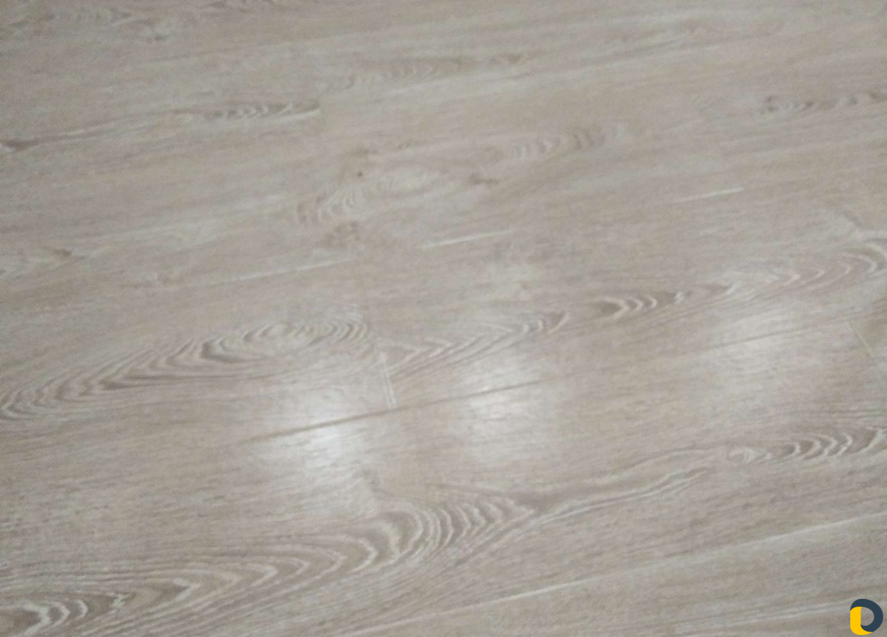 Укладка ламината качественно опытный мастер