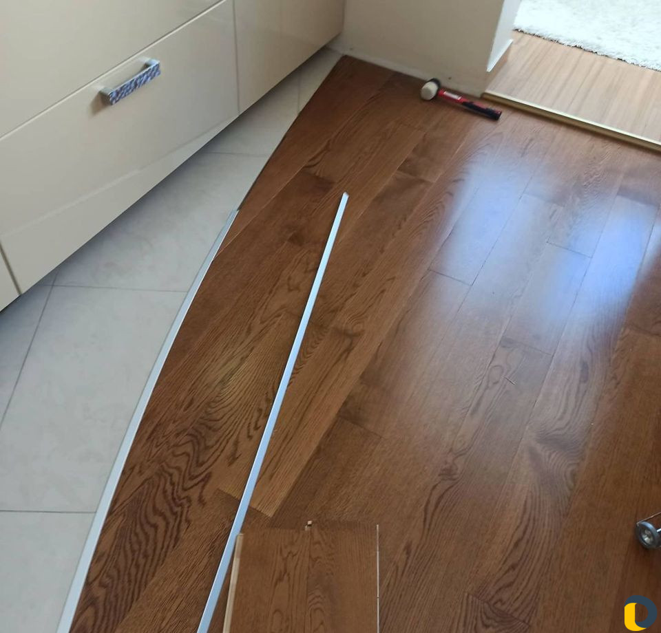 Укладка ламината / Кварцвинил / Наливной пол