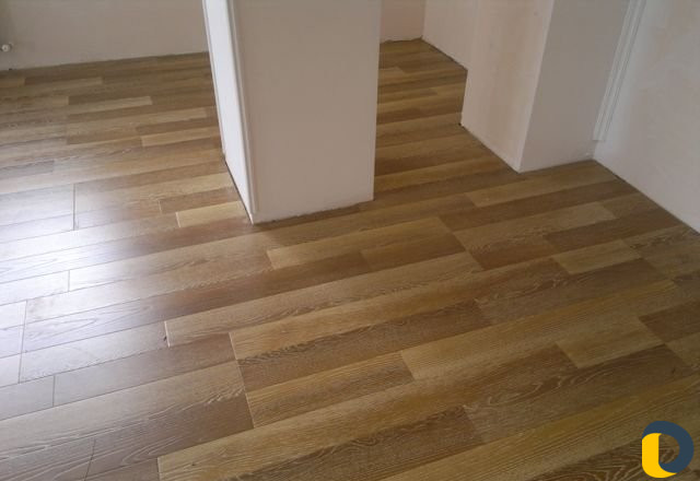 Укладка ламината. Лепка-карниз