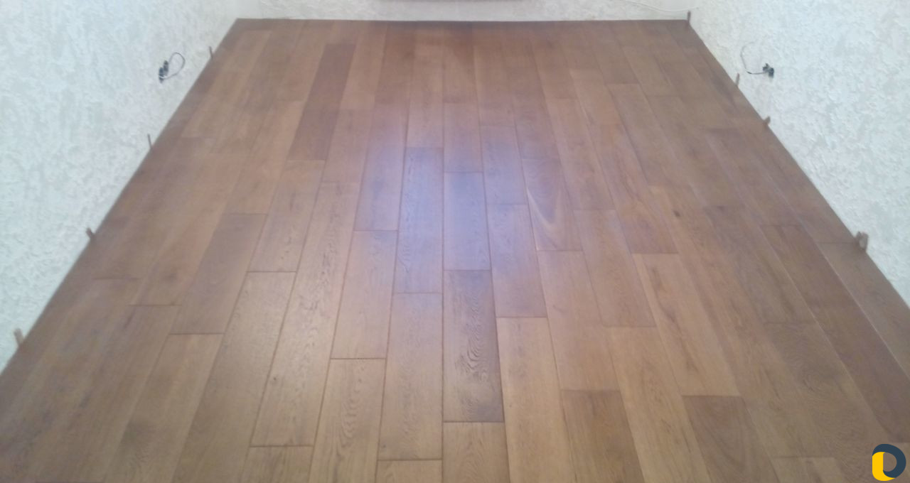 Укладка ламината напольных покрытий