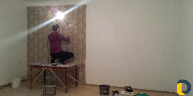 Укладка ламината обои евроремонт дома ква