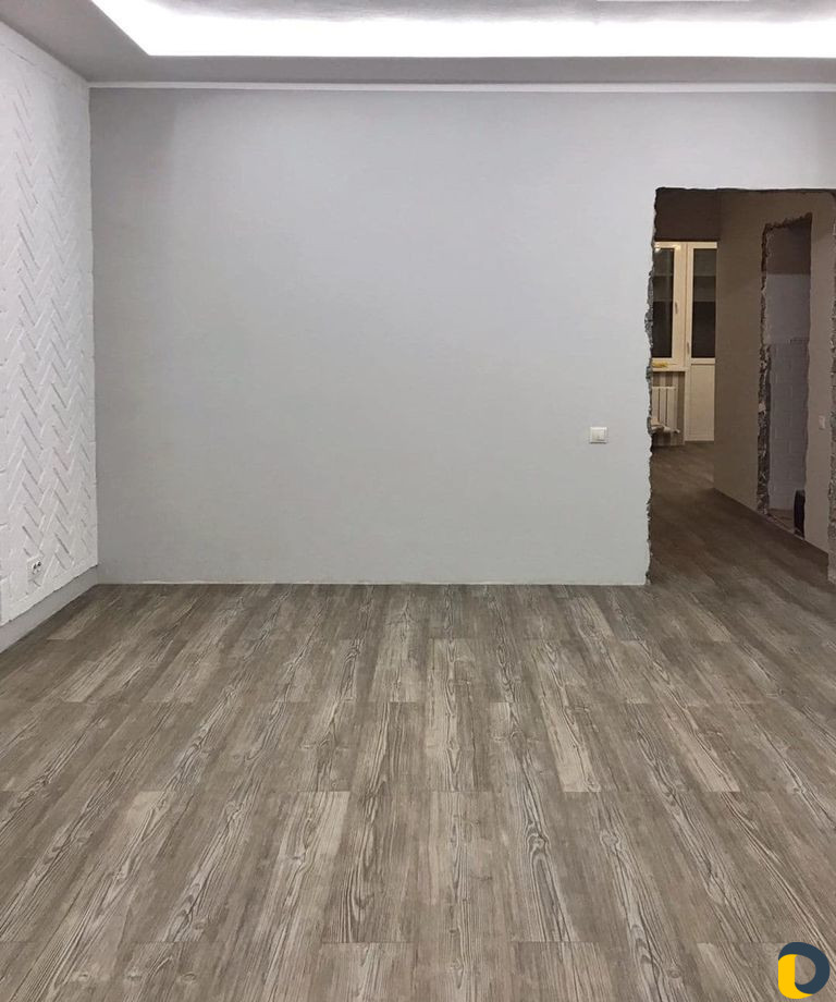 Укладка ламината - Плинтус - Наливной пол