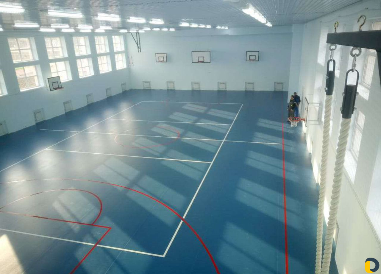 Укладка линолеума и спортивных покрытий