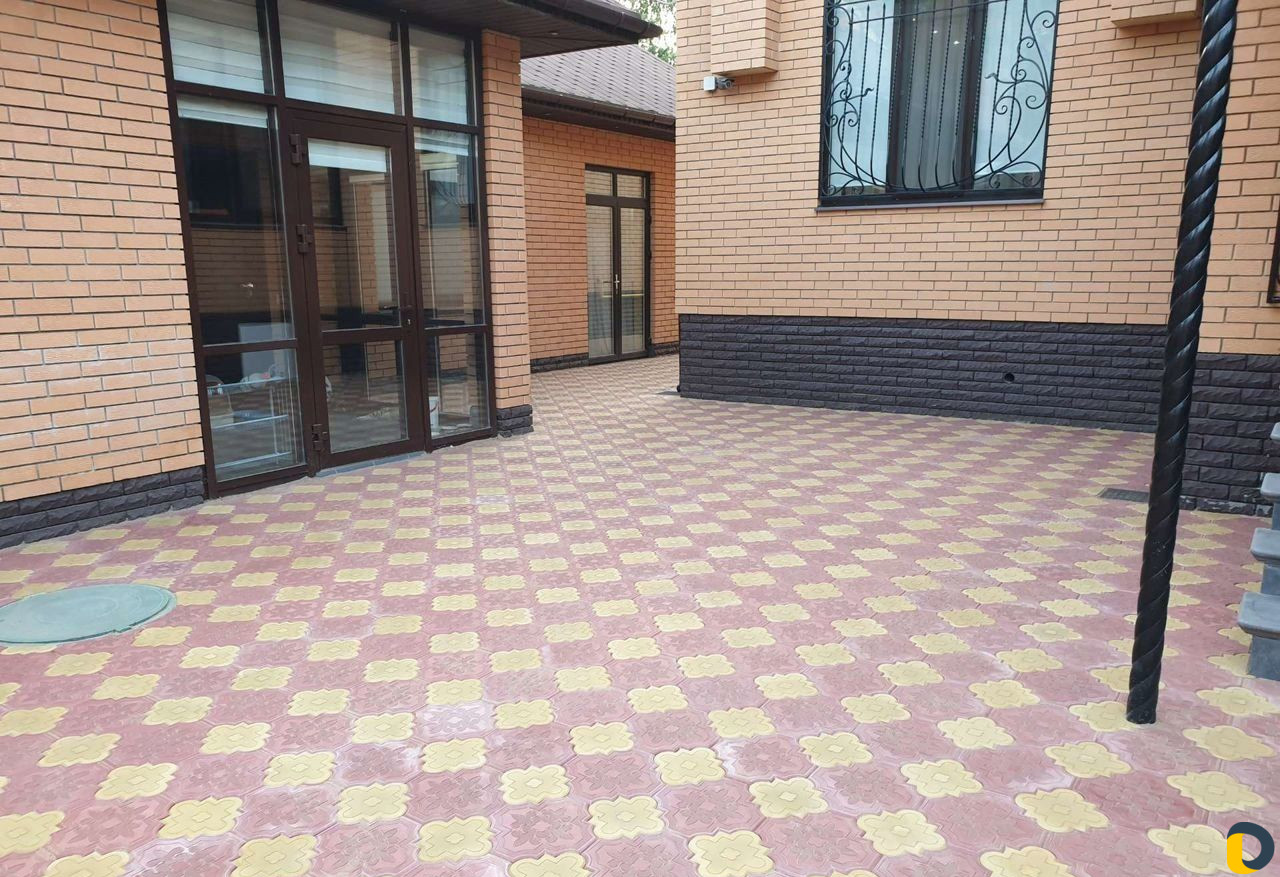 Укладка тротуарной плитки, брусчатки
