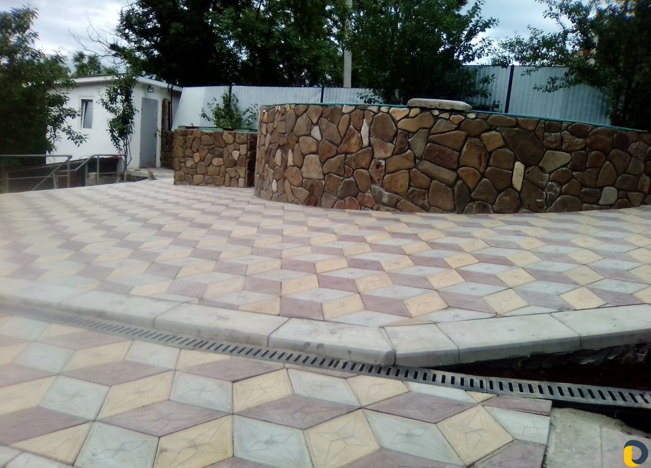 Укладка тротуарной плитки