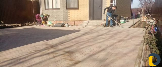 Укладка тротуарной плитки
