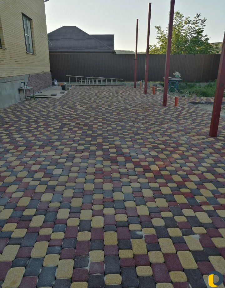 Укладка тротуарной плитки