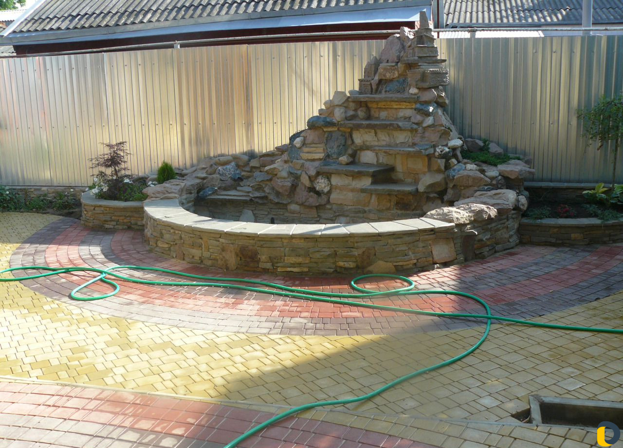 Укладка тротуарной плитки