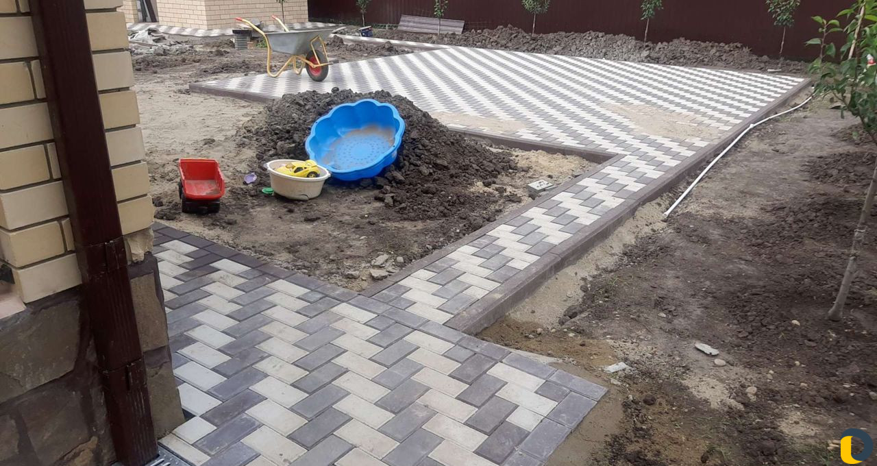 Укладка тротуарной плитки