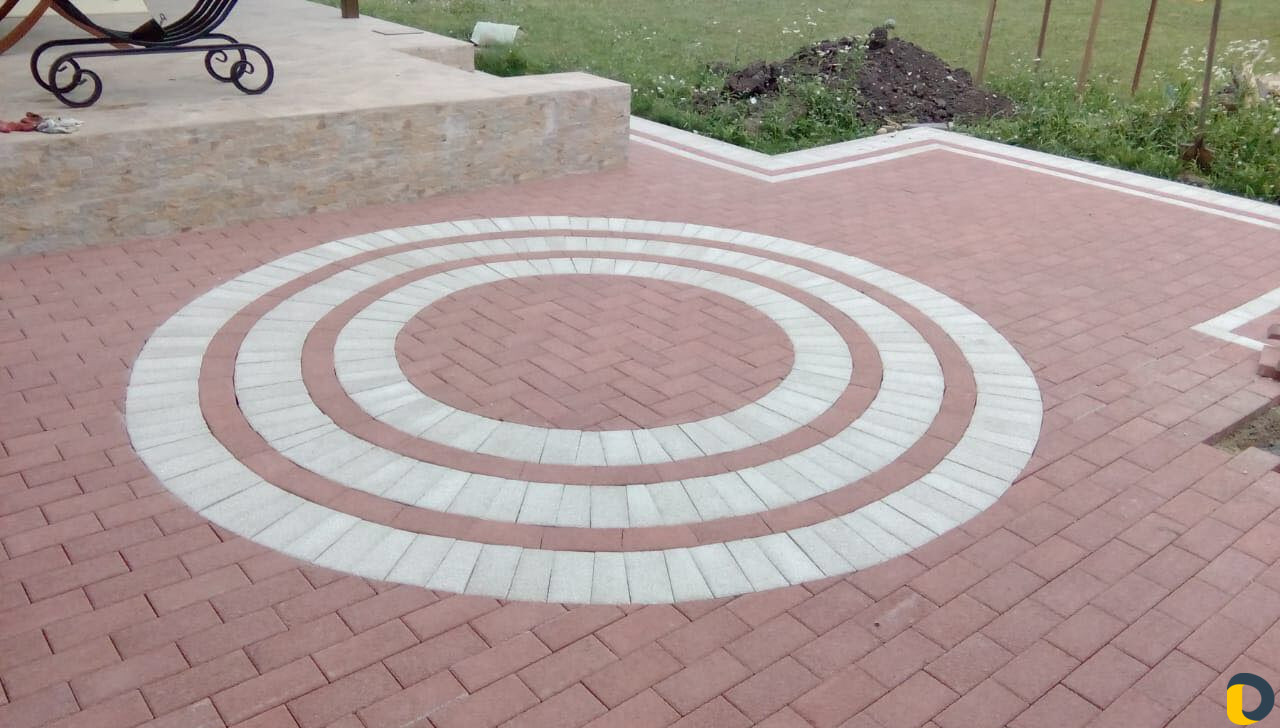 Укладка тротуарной плитки