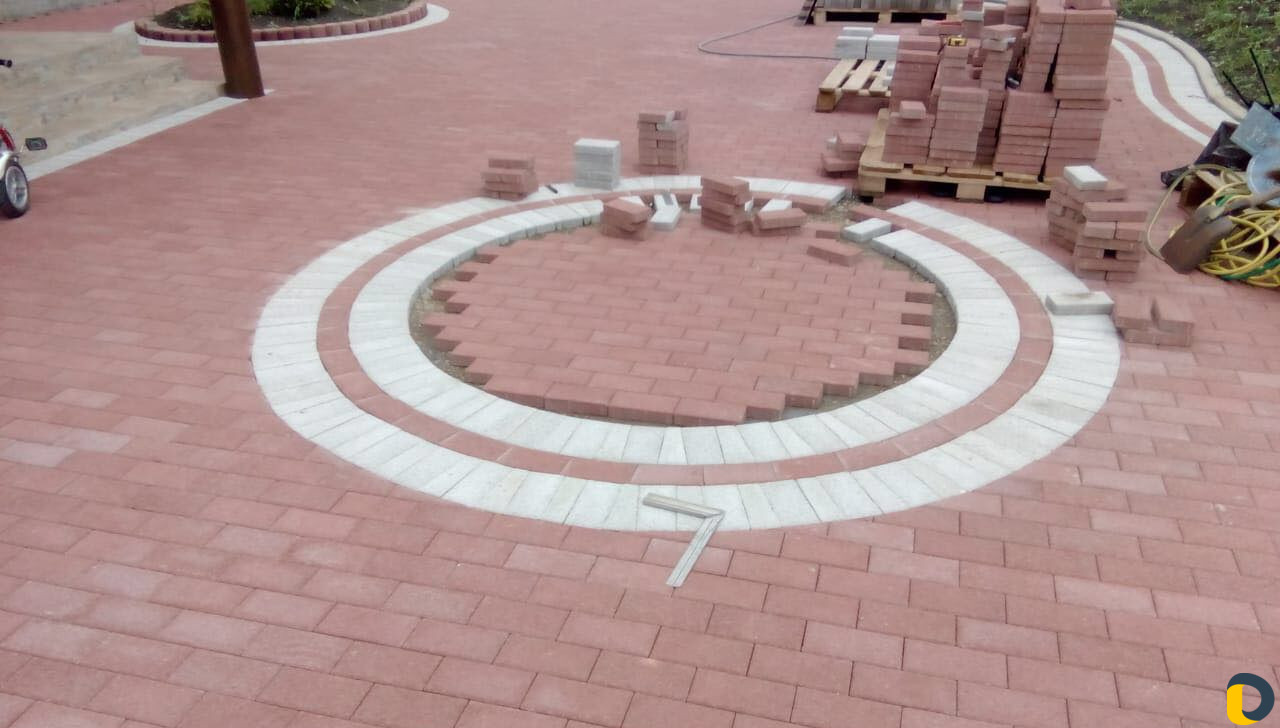 Укладка тротуарной плитки