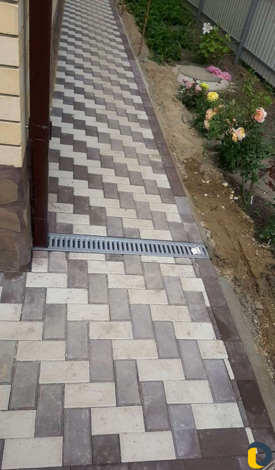 Укладка тротуарной плитки