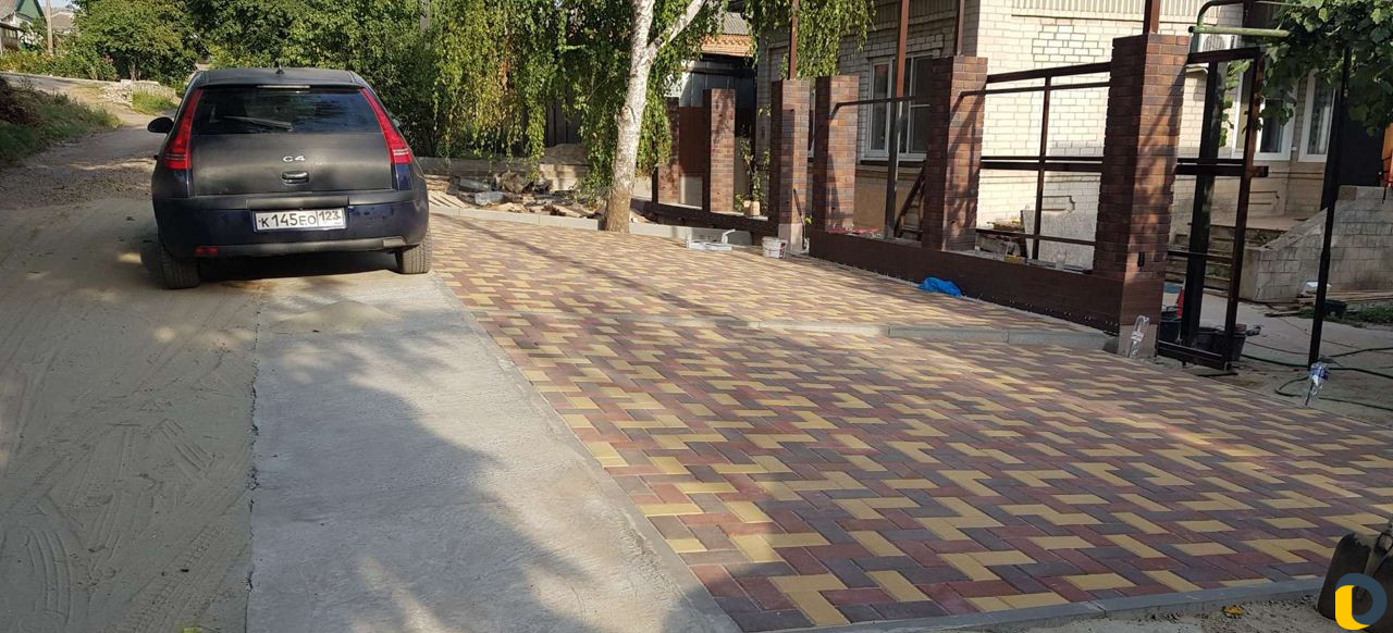 Укладка тротуарной плитки