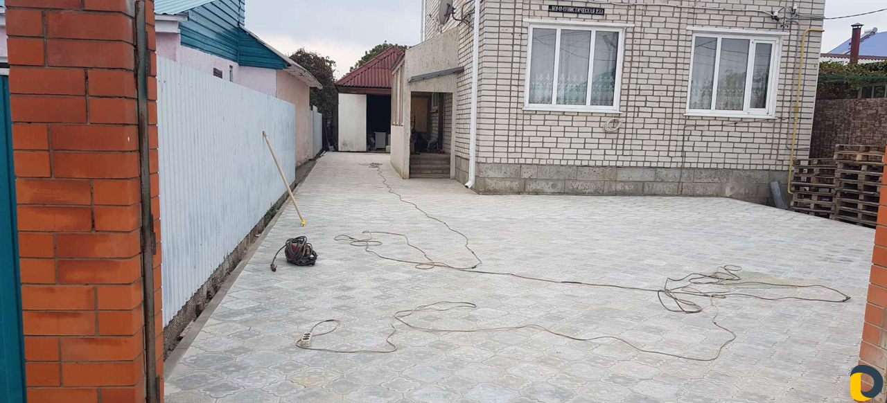 Укладка тротуарной плитки