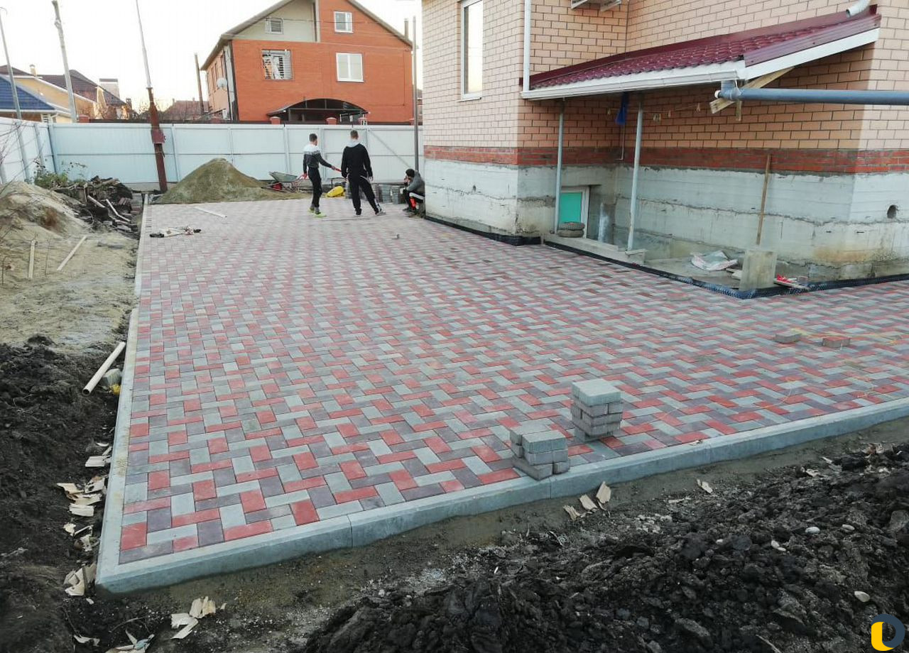 Укладка тротуарной плитки