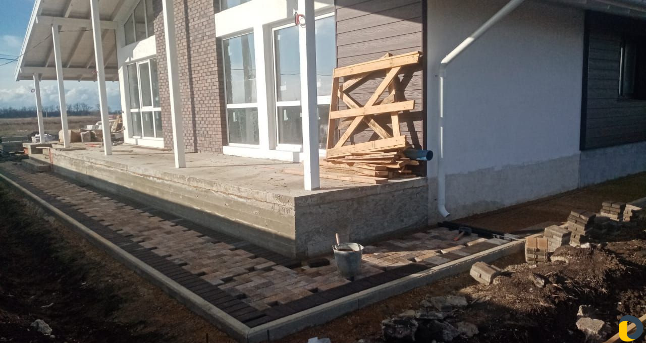 Укладка тротуарной плитки