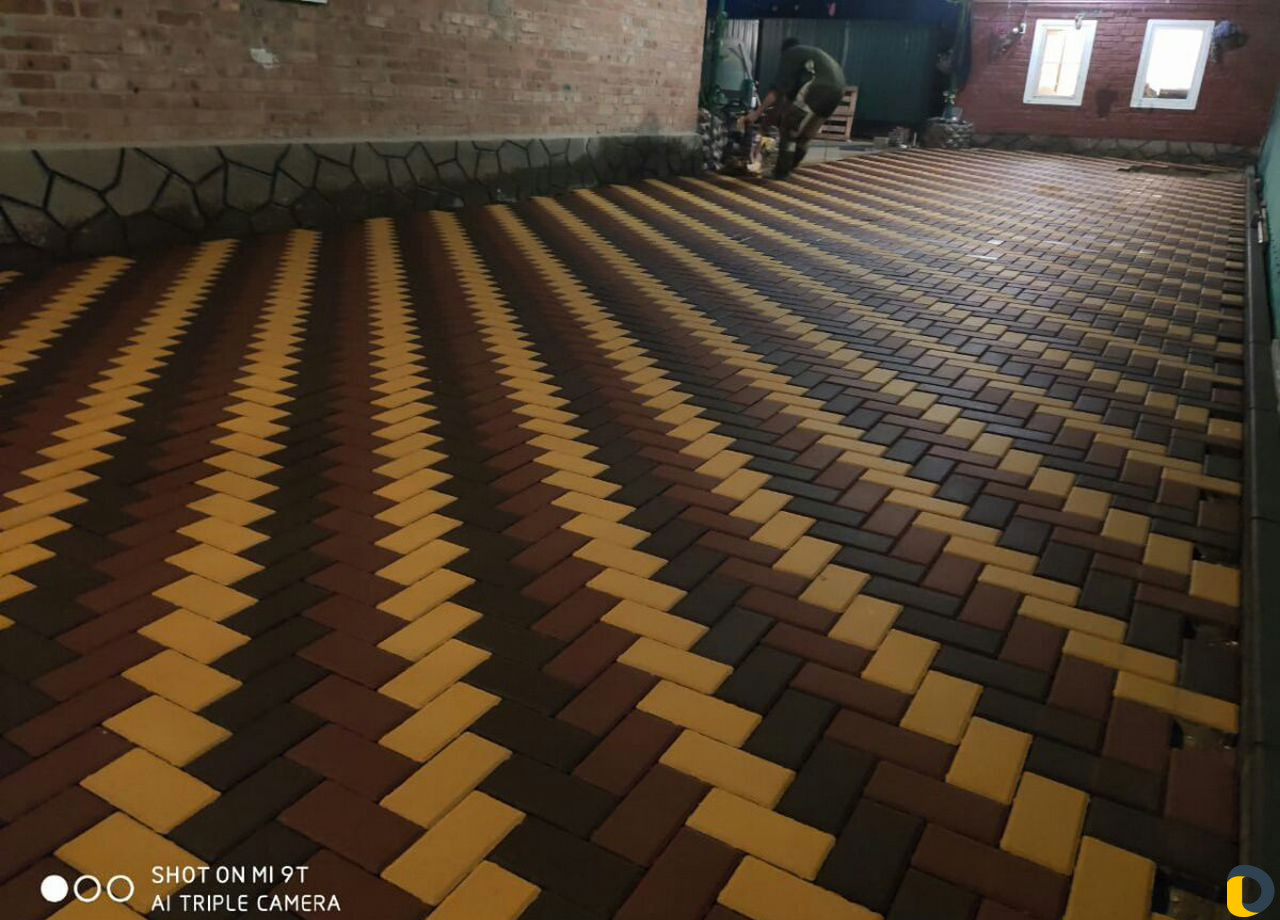 Укладка тротуарной плитки