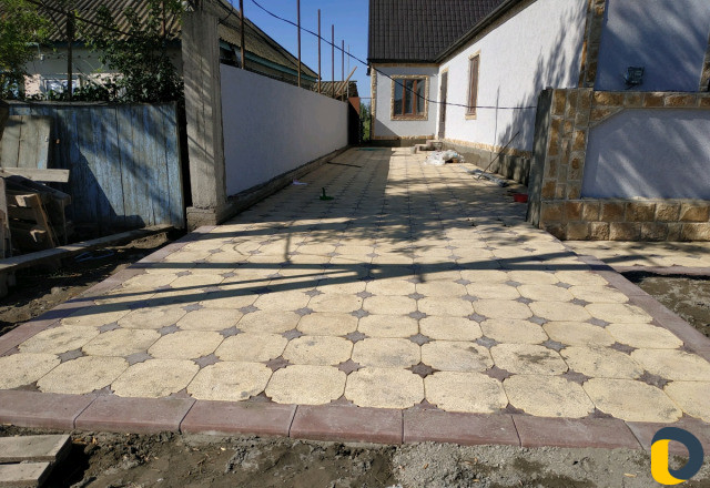 Укладка тротуарной плитки