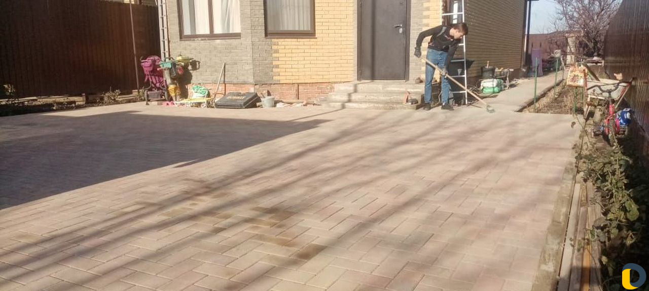 Укладка тротуарной плитки