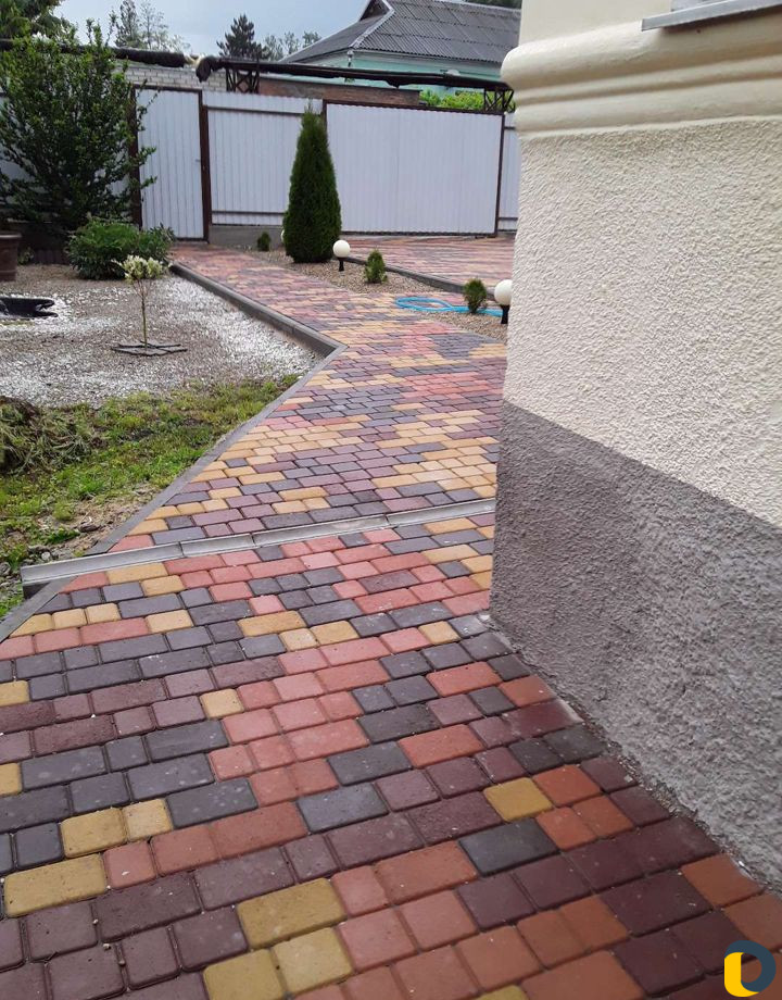 Укладка тротуарной плитки