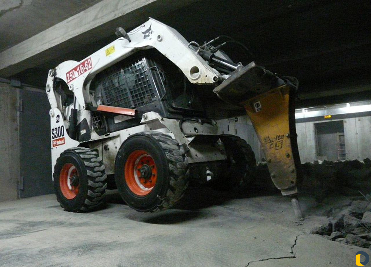 Услуги Аренда мини-погрузчика(bobcat) гидромолот