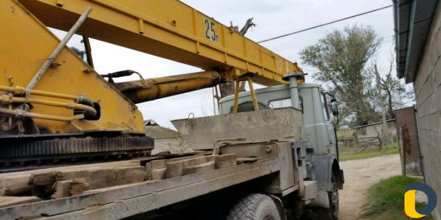 Услуги автокранов 25,36 т.вылет стрелы до 39 метро