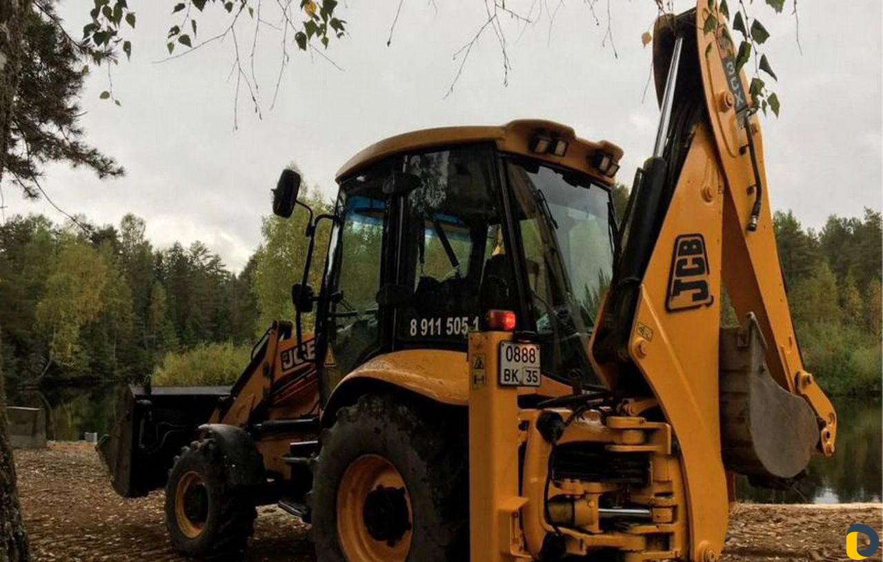 Услуги экскаватора-погрузчика в Краснодаре