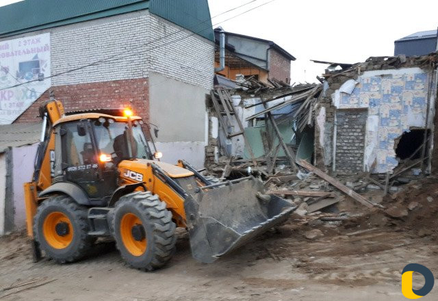 Услуги экскаватора-погрузчика