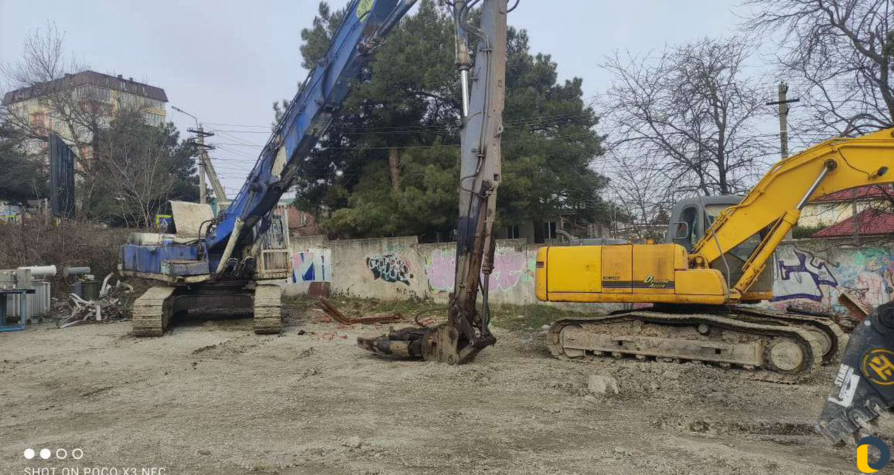 Услуги экскаватора снос демонтаж зданий. Крашеры