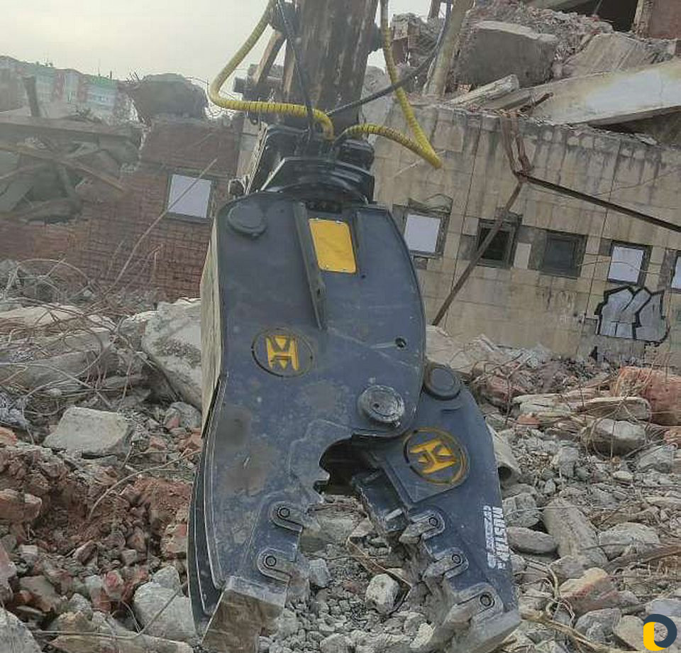 Услуги экскаватора снос демонтаж зданий. Крашеры