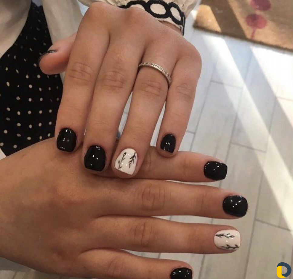 Услуги маникюра и педикюра на дому