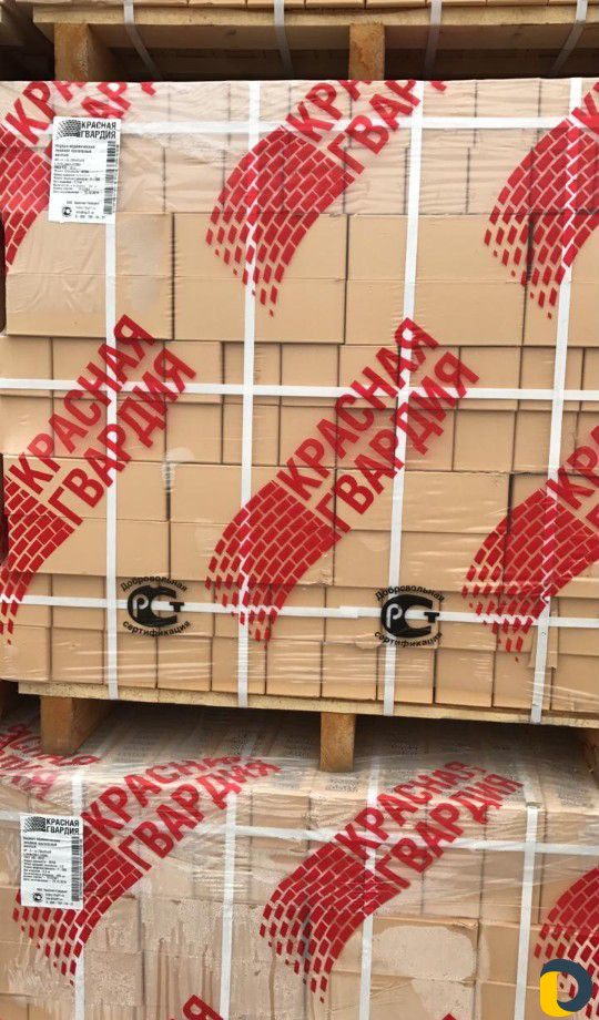 Услуги манипулятора,продажа кирпича и бетонные кол
