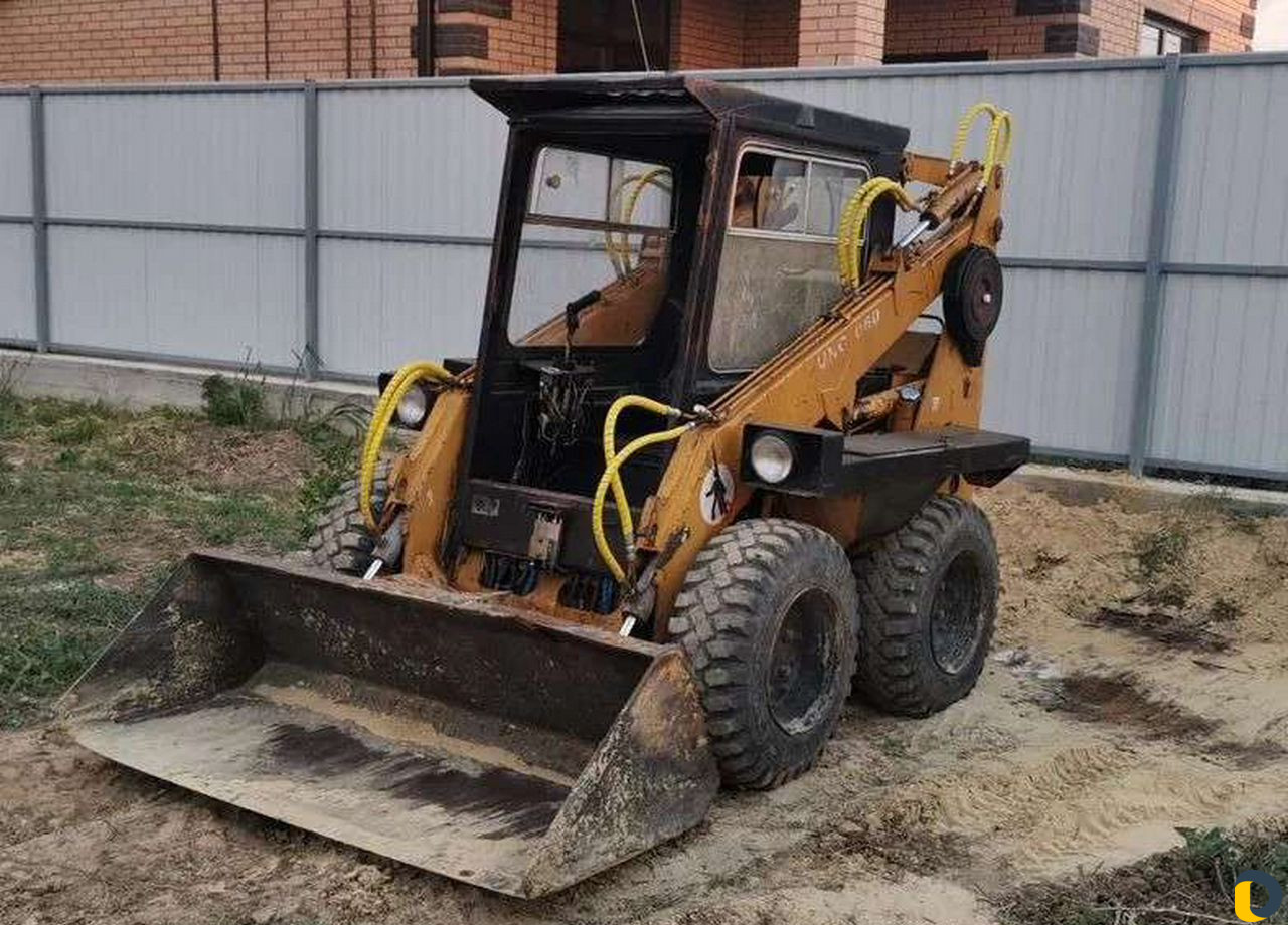 Услуги минипогрузчика Bobcat, UNC 060