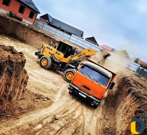 Услуги спецтехники уборка распил и прочее