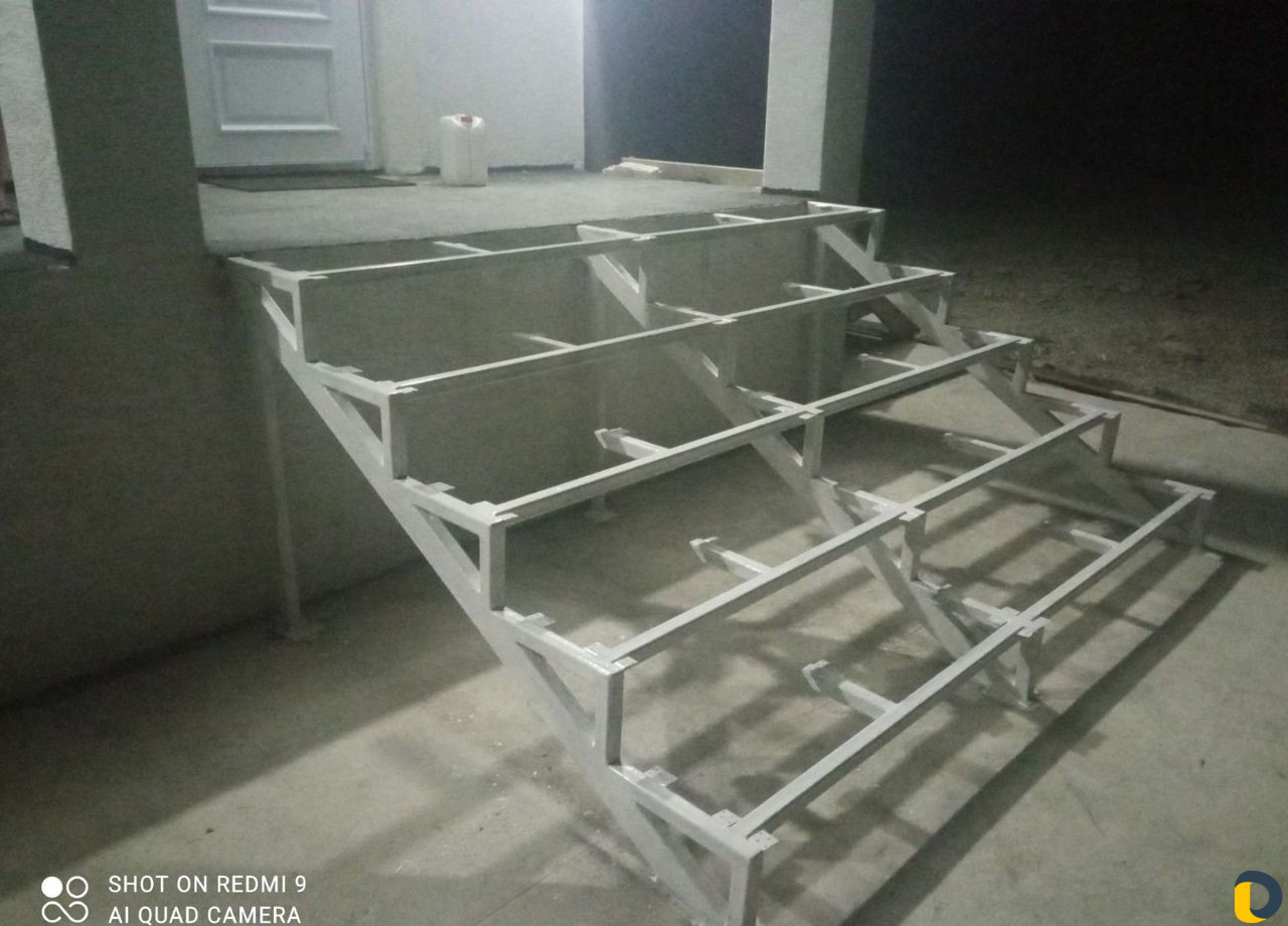 Услуги сварщика, сварка лестниц, заборов, навесов