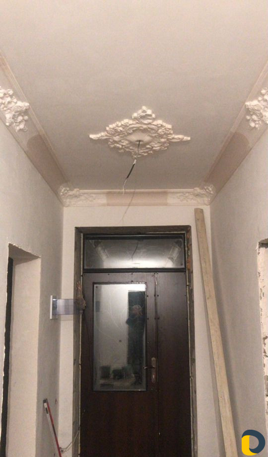 Установка гипсовых карнизов