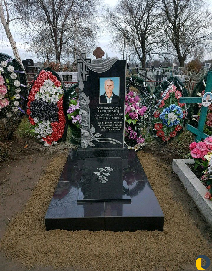 Установка изготовление памятников (мрамор,гранит)