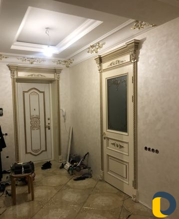 Установка межкомнатных дверей доборов, капителей