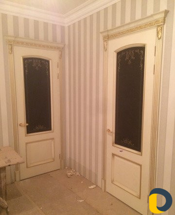 Установка межкомнатных дверей, доборы и капители