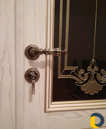 Установка межкомнатных дверей