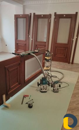 Установка межкомнатных дверей