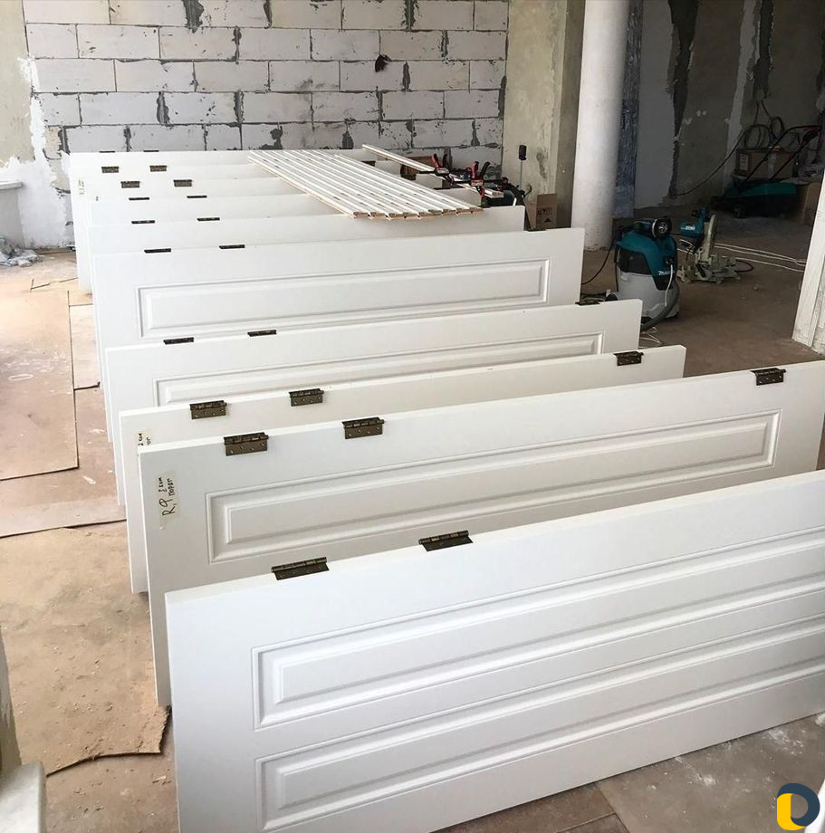 Установка межкомнатных дверей