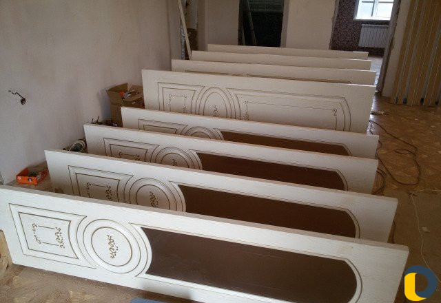 Установка межкомнатных дверей