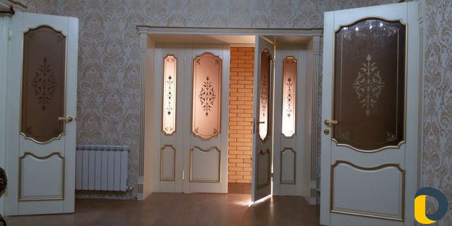 Установка межкомнатных дверей