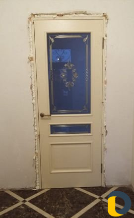 Установка межкомнатных дверей