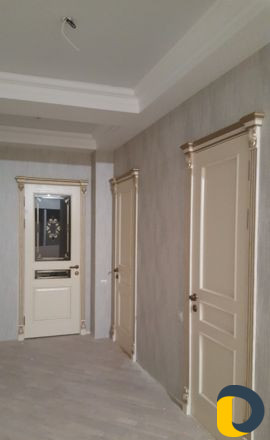 Установка межкомнатных дверей