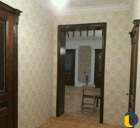 Установка межкомнатных дверей