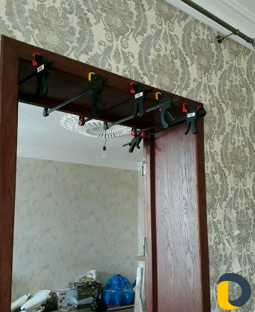 Установка межкомнатных дверей