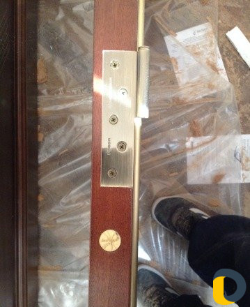 Установка межкомнатных дверей