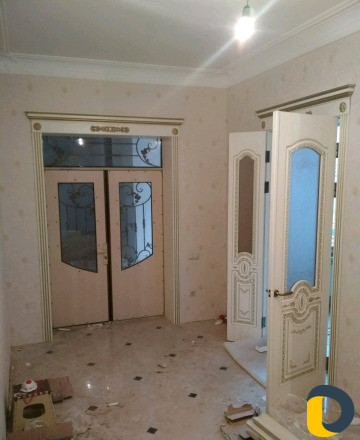 Установка межкомнатных дверей